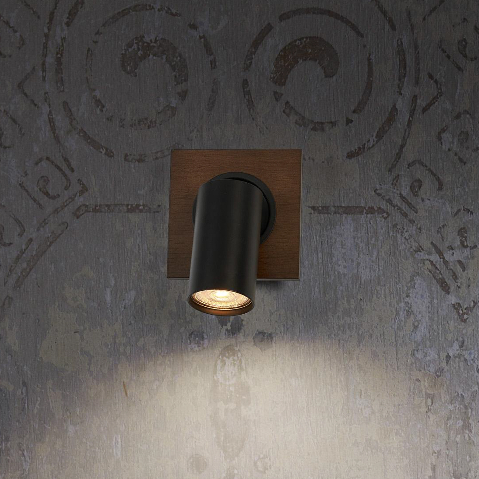 LEDVANCE LED wall spotlight Mercury GU10, wood/black